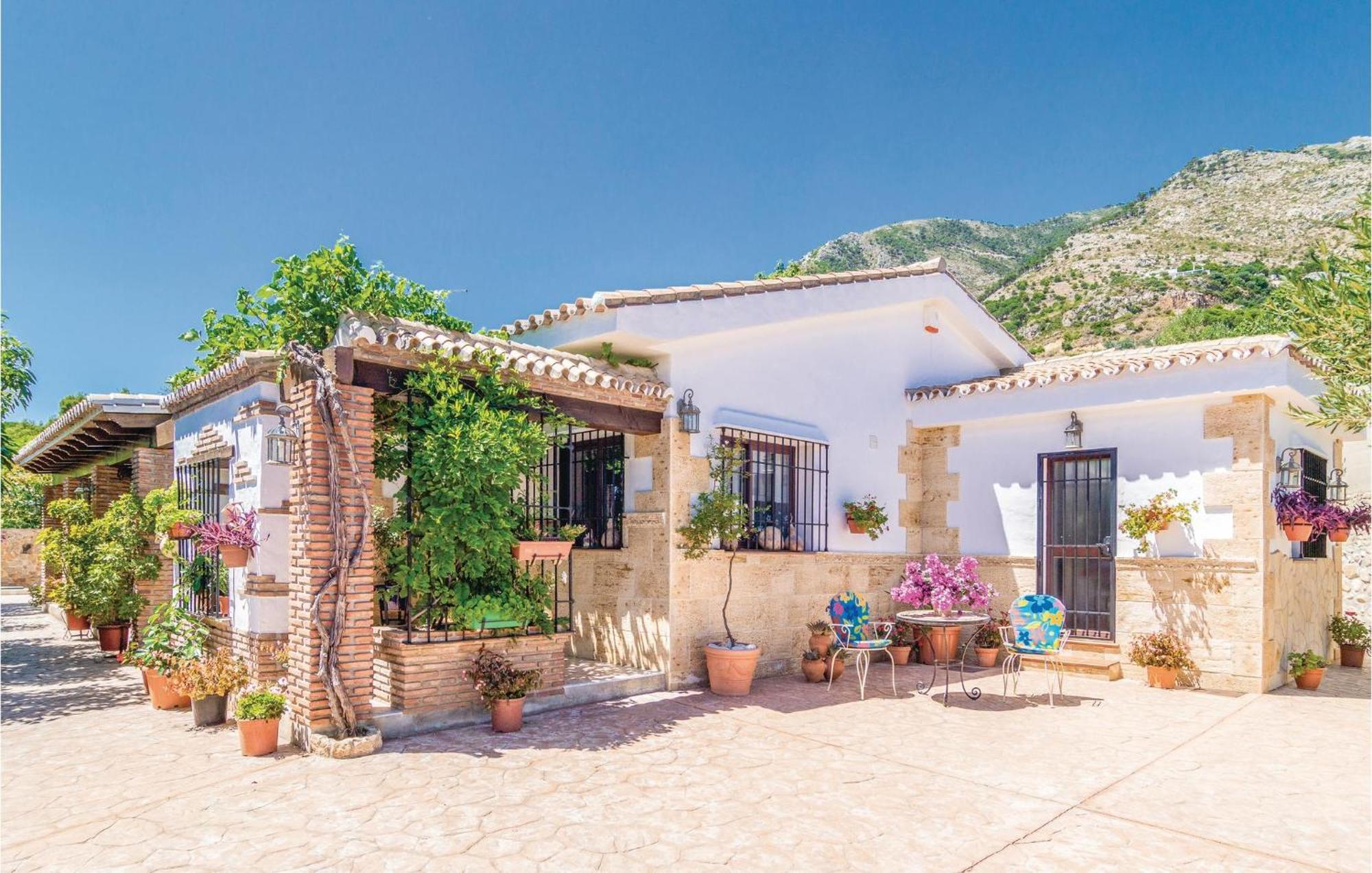 Awesome Home In Mijas With House A Mountain View Екстериор снимка